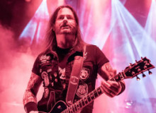 Узнать подробней о PHILIP ANSELMO и GARY HOLT исполняют хит MOTÖRHEAD Фото PHILIP ANSELMO и GARY HOLT исполняют хит MOTÖRHEAD