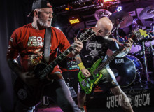 Фото ACID REIGN расстались с гитаристом