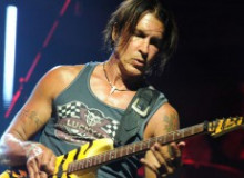 Узнать подробней о GEORGE LYNCH о посиделках с Эдди Фото GEORGE LYNCH о посиделках с Эдди