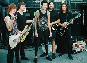 Фото Of Mice & Men "Warpaint"