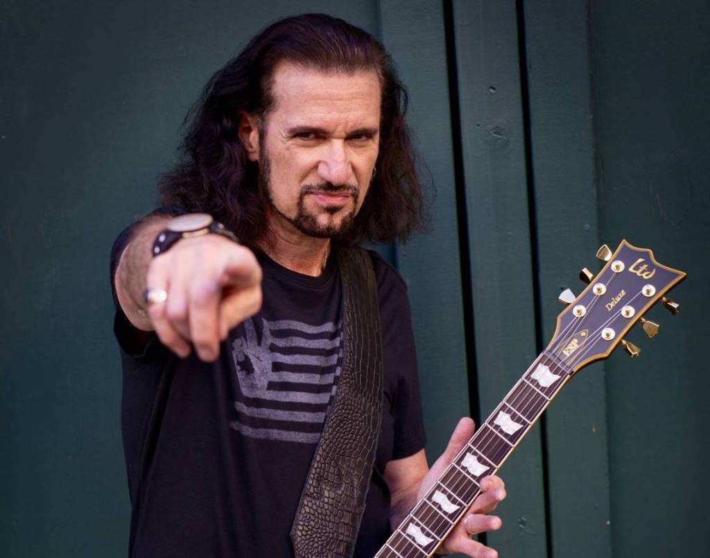 Фото BRUCE KULICK присоединился на сцене к KUARANTINE
