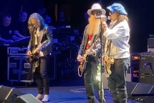 Фото Kirk Hammett почтил память Джеффа Бека