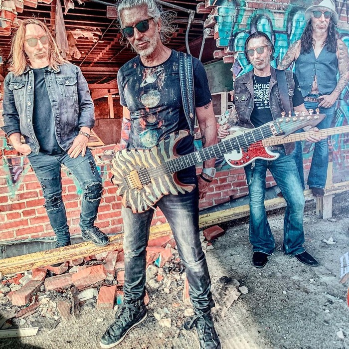 Фото GEORGE LYNCH собрал состав ELECTRIC FREEDOM
